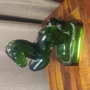 LE Smith Emerald Green Rearing Horse